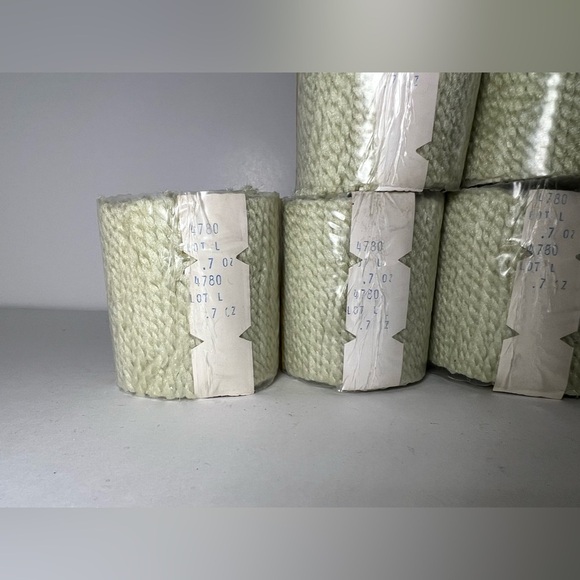 Bernat Latch Hook Rug Pre Cut Light Green 100% Polyester Dye Lot 4780 Lot of 7 - Picture 4 of 5